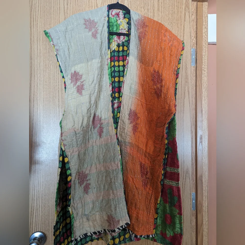 Kantha Bae Ruana - Picture 3 of 4